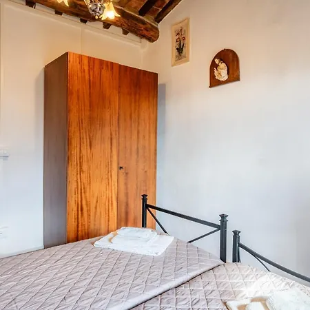 Casa Serena * Petrognano (Lucca)